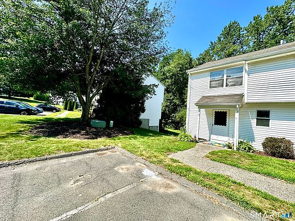 2nd image of 181 Sherbrooke Street #12
