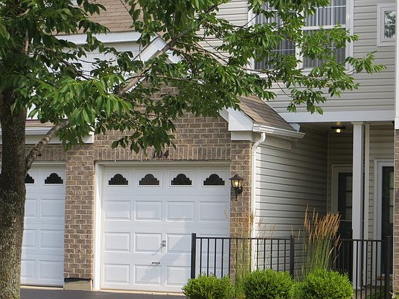 3rd image of 104 Arboretum Dr