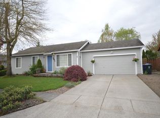 291 S Linden St, Cornelius, OR 97113