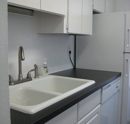 Kitchen - Double Sink & Dishwasher