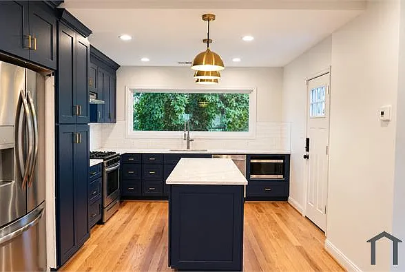 3 bed, 1240 sqft, $2,950 — Photo 4