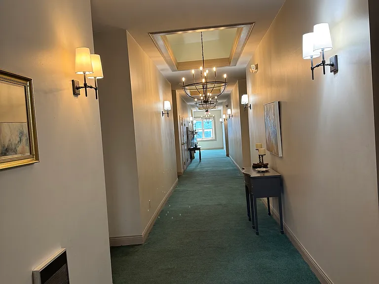 Hallway to the 6 apartments.