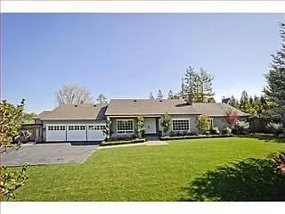 120 Eucalyptus Ave photo 1