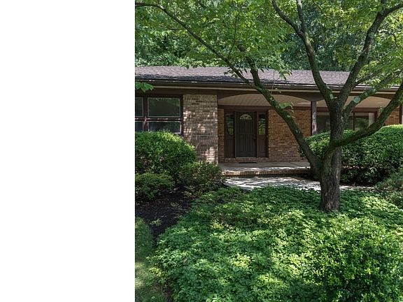 3rd image of 906 Barley Dr