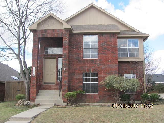 1st image of 589 Lake Forest Dr