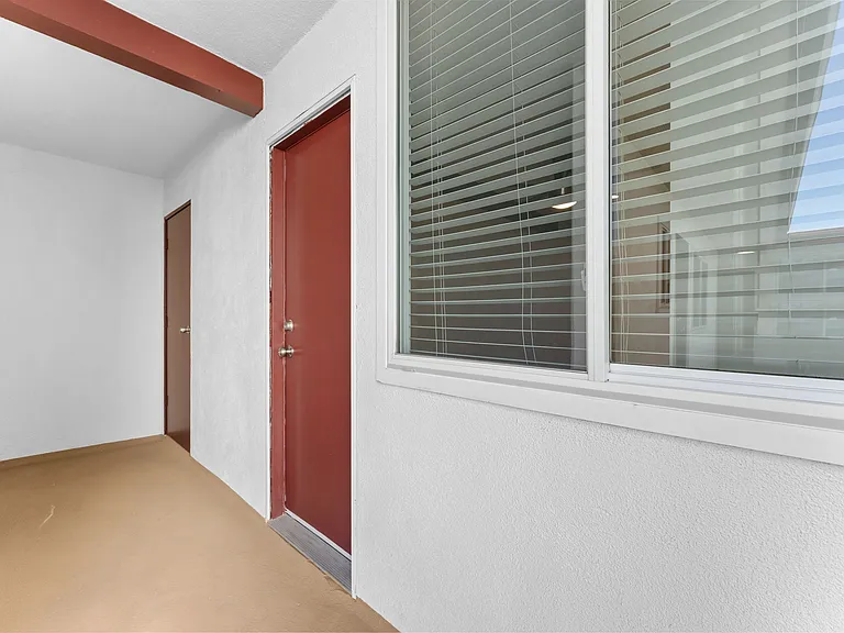 1615 Greenfield Ave — Photo 21