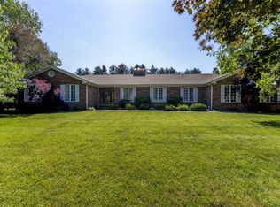 140 Hickory Point Ct, Forsyth, IL 62535