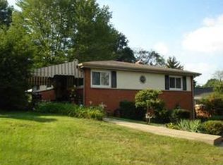 2344 Lambeth Dr, Pittsburgh, PA