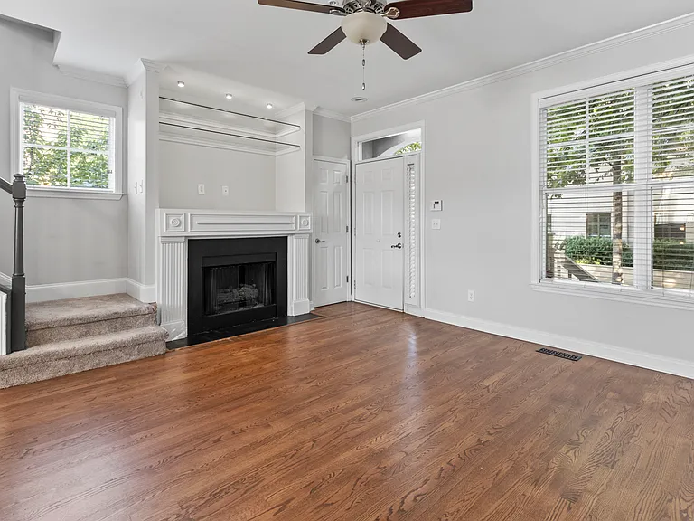 206 S Cedar St — Photo 9
