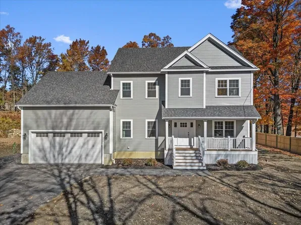 102 Center St, Groveland, MA 01834