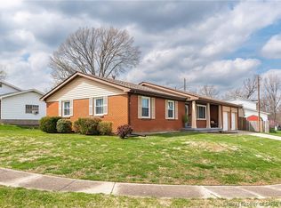 3503 E Oakwood Dr, New Albany, IN 47150