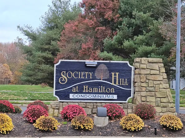 32 Holly Ct #32, Trenton, NJ 08619