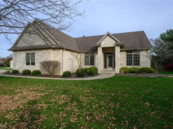 8374 Deacon Ave NW, North Canton, OH 44720