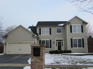 802 Hedgerow Ct, Oswego, IL