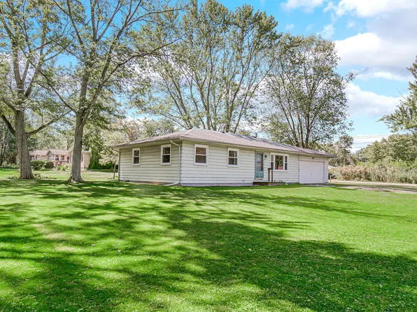 85 E Ballard Dr, Porter, IN 46304