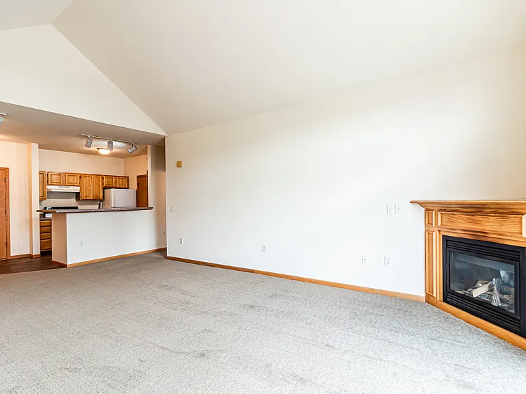 Hickory Pointe — Photo 32