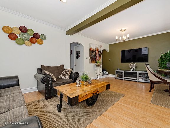 3rd image of 2707 N Nordica Ave