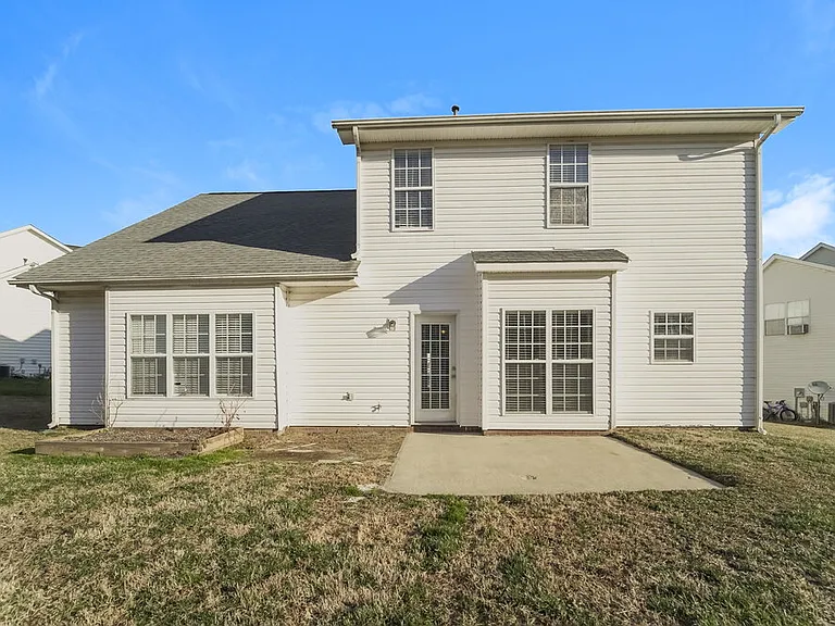 2700 Hampton View Ct — Photo 17