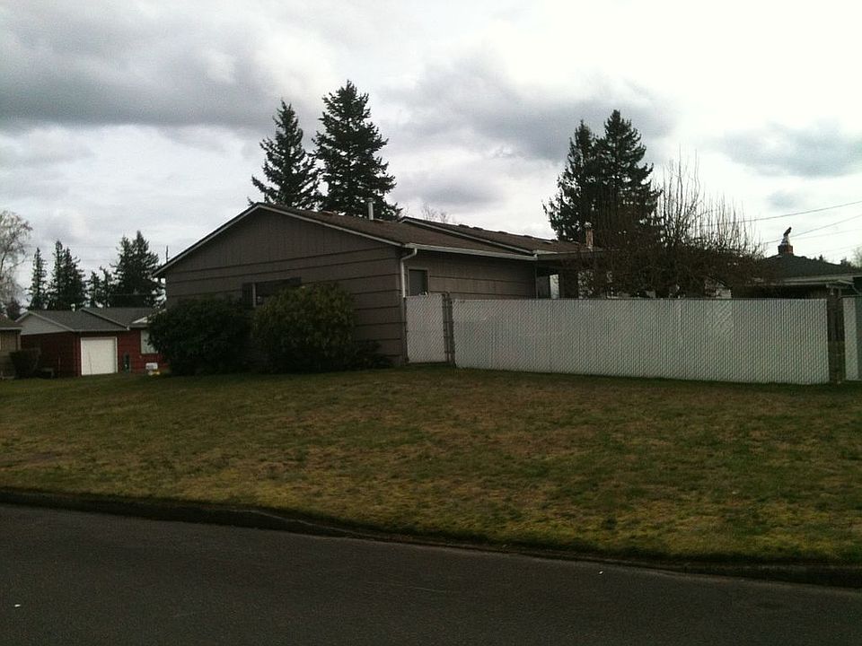 2nd image of 1707 SE 181st Ave