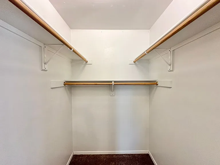 401 W Lincoln Ave — Photo 21