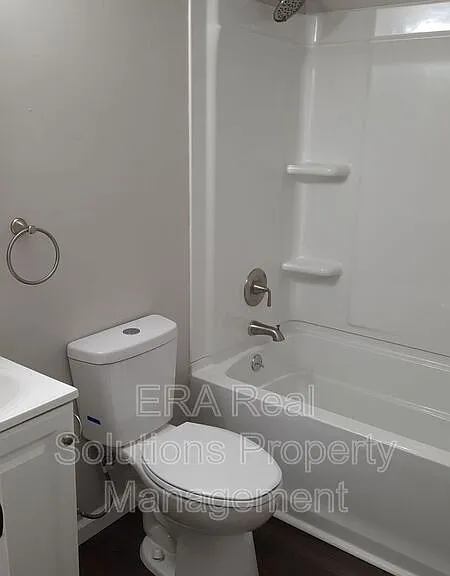 2011 Heritage Dr #11 — Photo 9