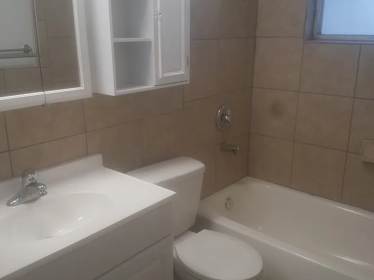4548 Belfast Dr — Photo 4