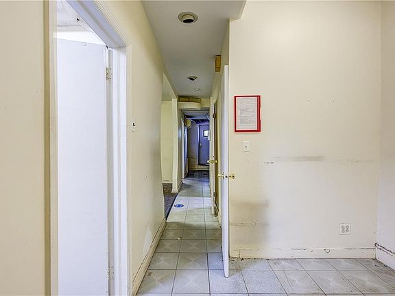 4th image of 4807 Fort Hamilton Pkwy