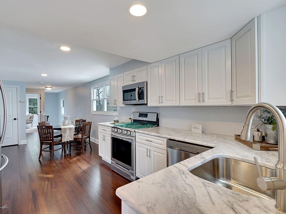 1st image of 56 Brainard Ave
