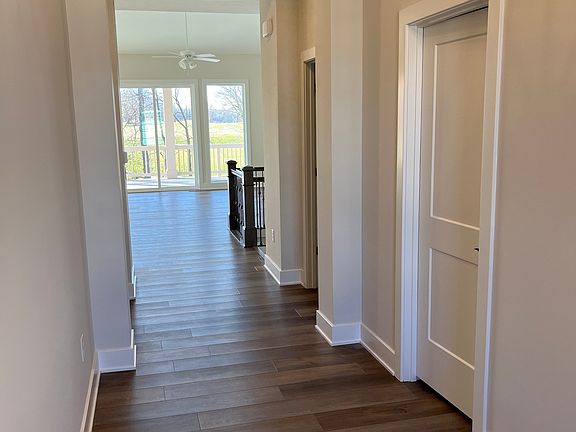3rd image of 15800 Scher Dr