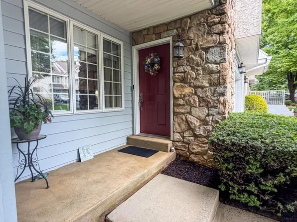 320 Shetland Dr #320, Exton, PA 19341