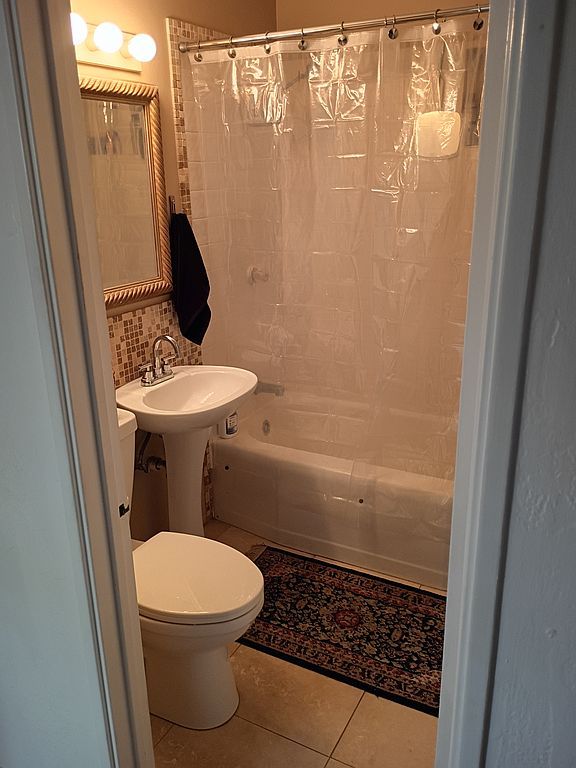 3505 W McElroy Ave - Property Image