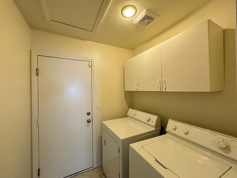 9450 Hanta Ave — Photo 18