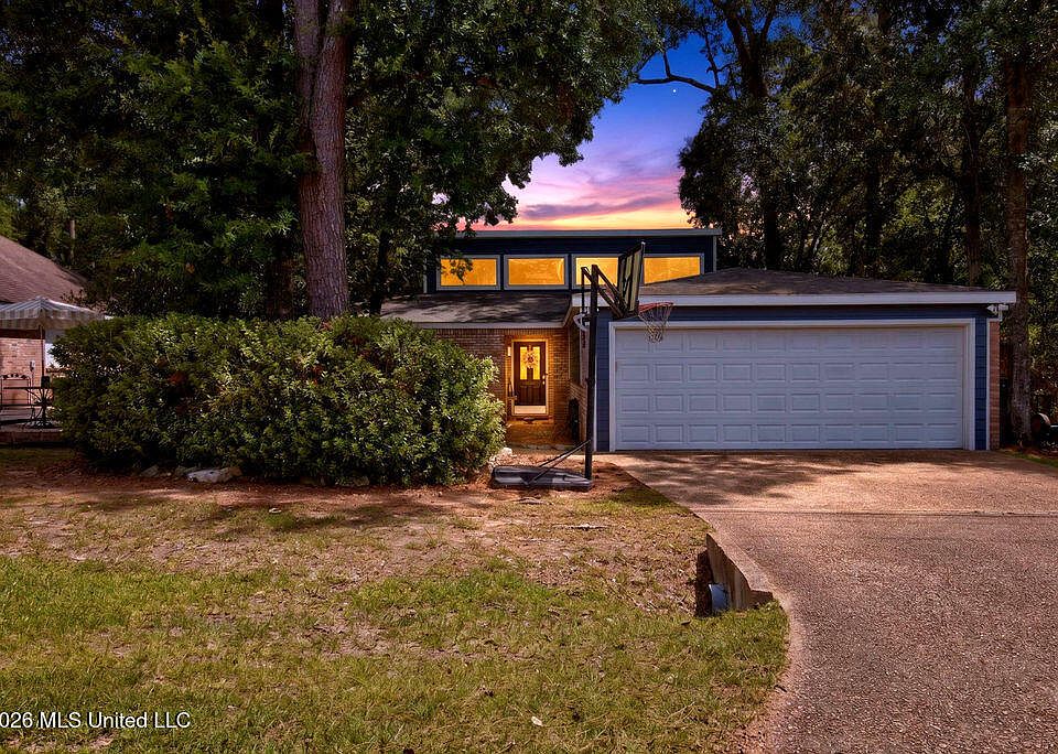 1st image of 6553 Alakoko Dr