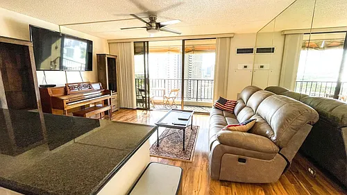 411 Hobron Ln #ID1327718P Photo 1
