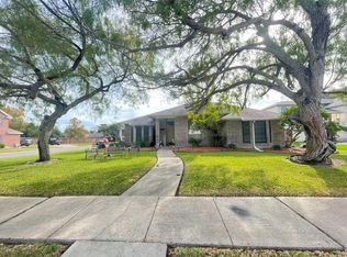 300 Long Point Dr, Portland, TX 78374