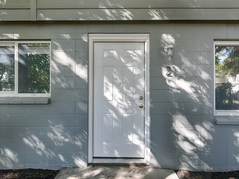 2003 E Linden St #2 — Photo 2