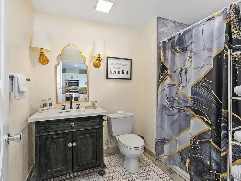 530 K St #712 — Photo 11