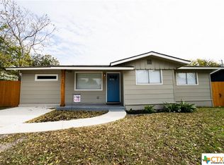 2115 Sherman St, Seguin, TX 78155
