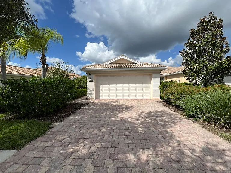 7294 Salerno Ct — Photo 2