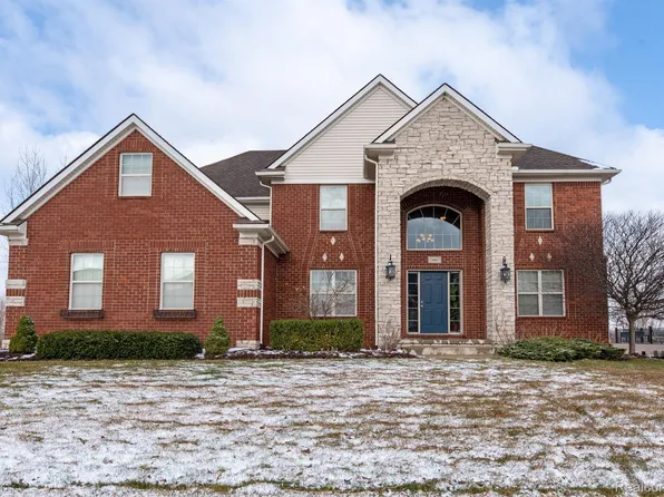 24667 Brompton Way, South Lyon, MI 48178