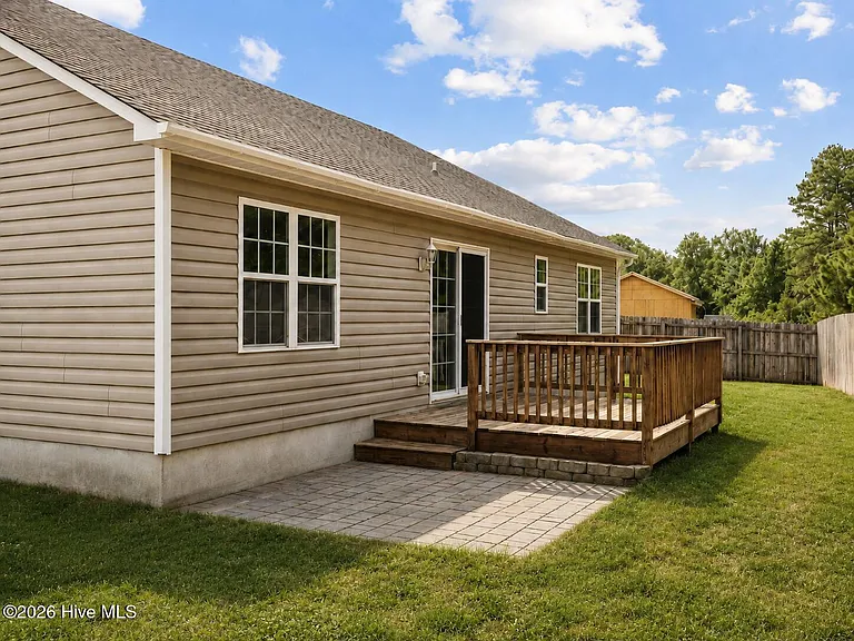 104 Blue Bird Ln — Photo 42
