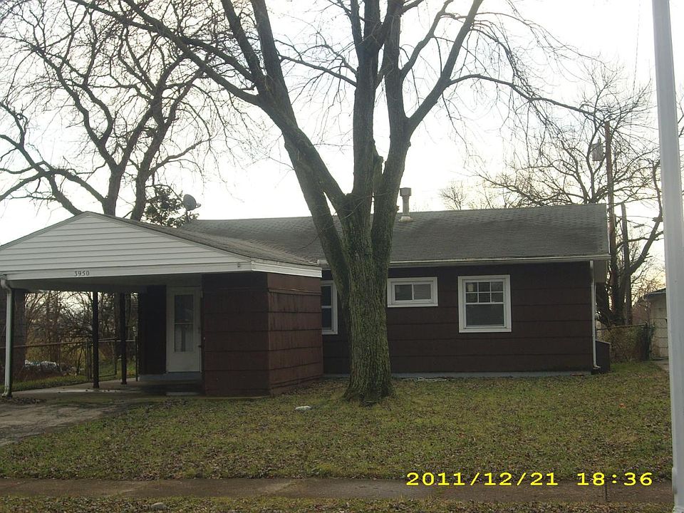 2nd image of 3950 Larkspur Dr