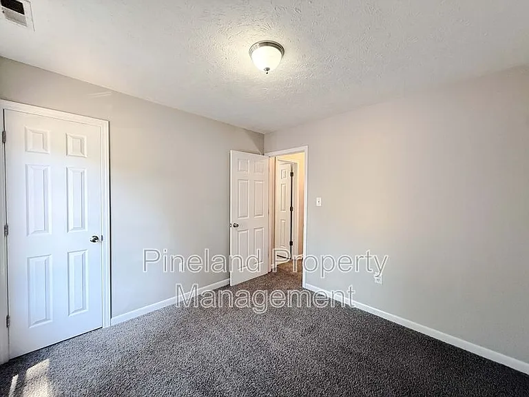 374 Wilder Dr — Photo 16