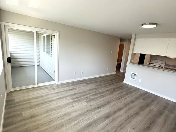 9044 13th Ave NW APT 6, Seattle, WA 98117