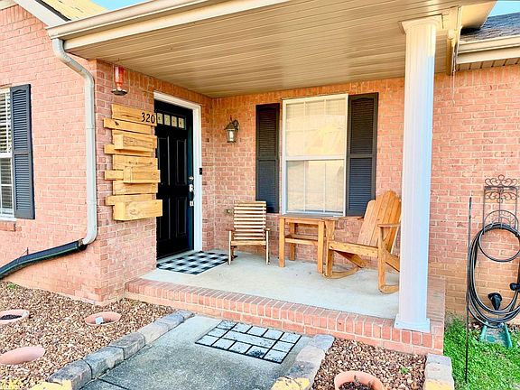 4th image of 320 Cottonwood Ct