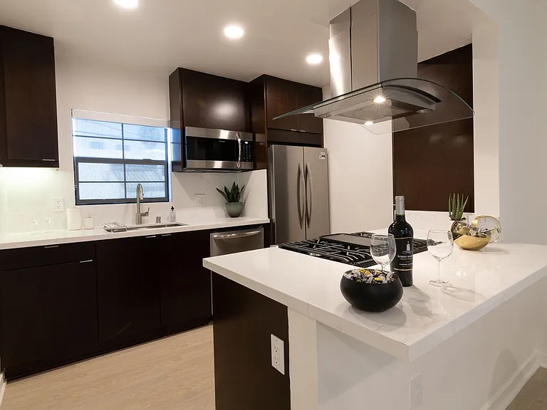 Luxe West — Photo 14