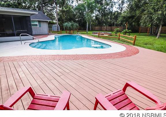 4th image of 2542 Glen Dr