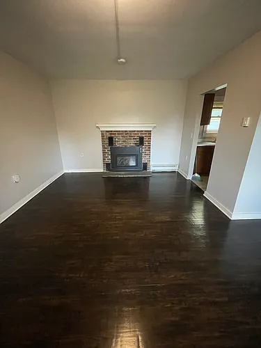 1945 W Lake Rd #3 Photo 1