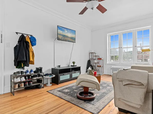 1820 1st Ave S APT 208, Minneapolis, MN 55403