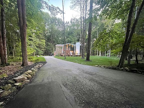 2nd image of 5711 Bonaventure Dr